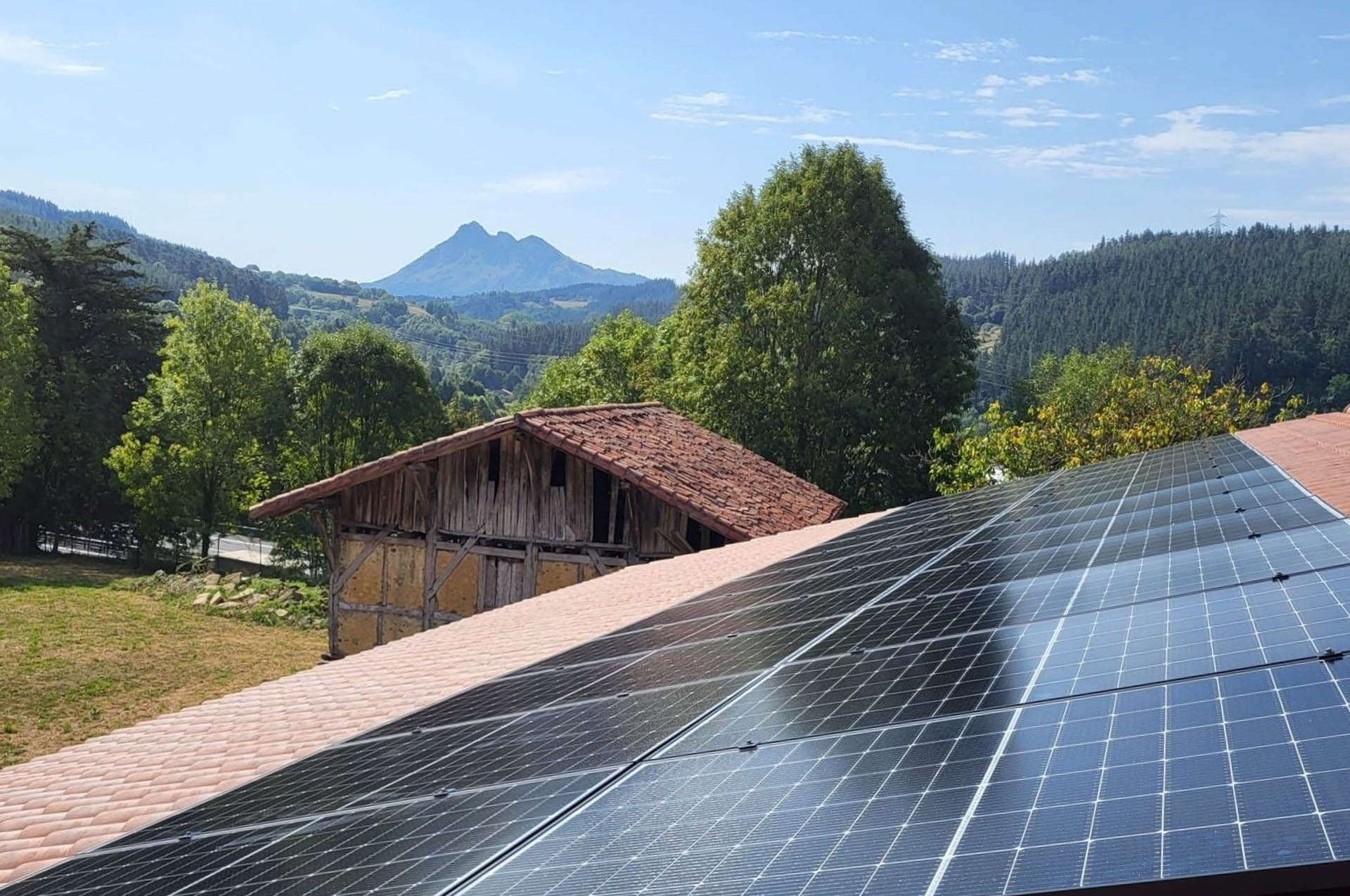 Instalación Fotovoltaica Para Autoconsumo Con Baterias De Acumulación ...